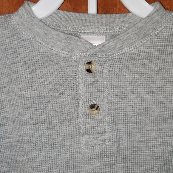 🔷️$8/ea OR 3/$20🔷Like New! Thermal Henley Onesie - Picture 2 of 7